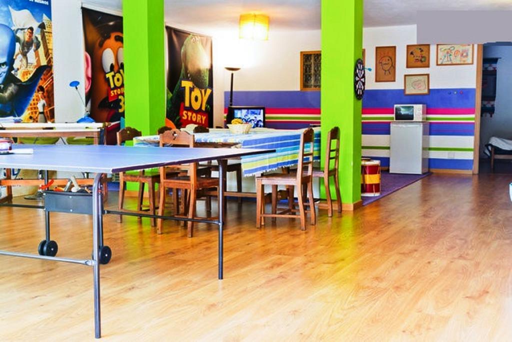 Coloured Studio FAO Værelse billede